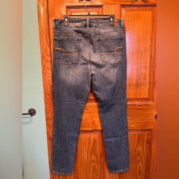 American Eagle Outfitters Women’s Medium Wash Hi-Rise Jeggings - Picture 2 of 4